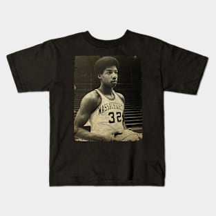 Young Dr. J His Days at UMass, 1970 Kids T-Shirt